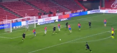 1-4惨败+2-3被翻！五星巴西跌下神坛？世界杯签运难救二流困境